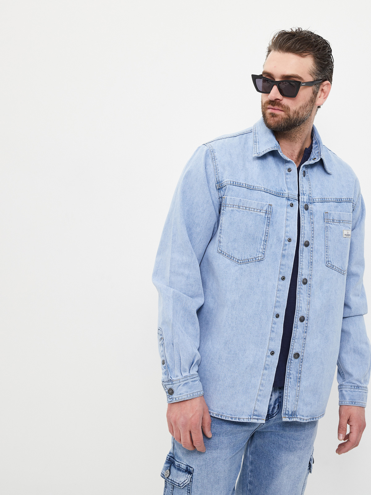 Мужская джинсовая рубашка прямого кроя