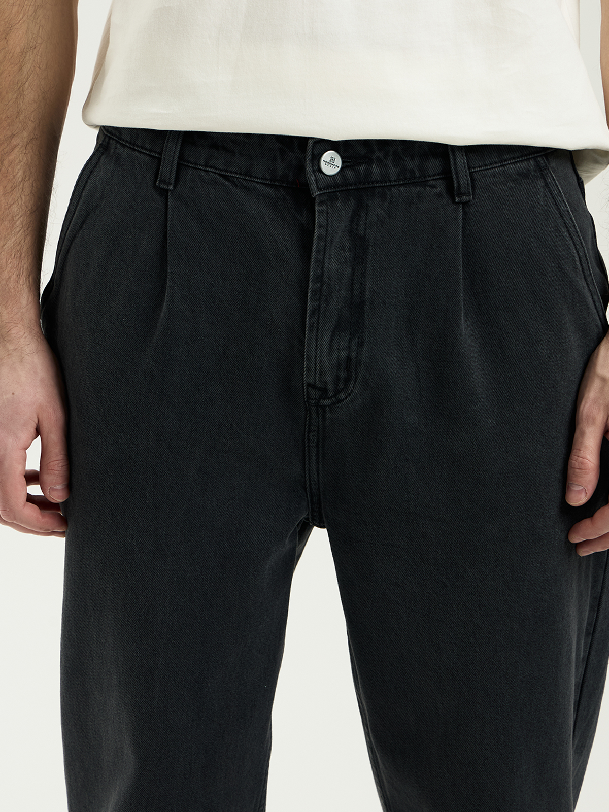 Мужские джинсы мом