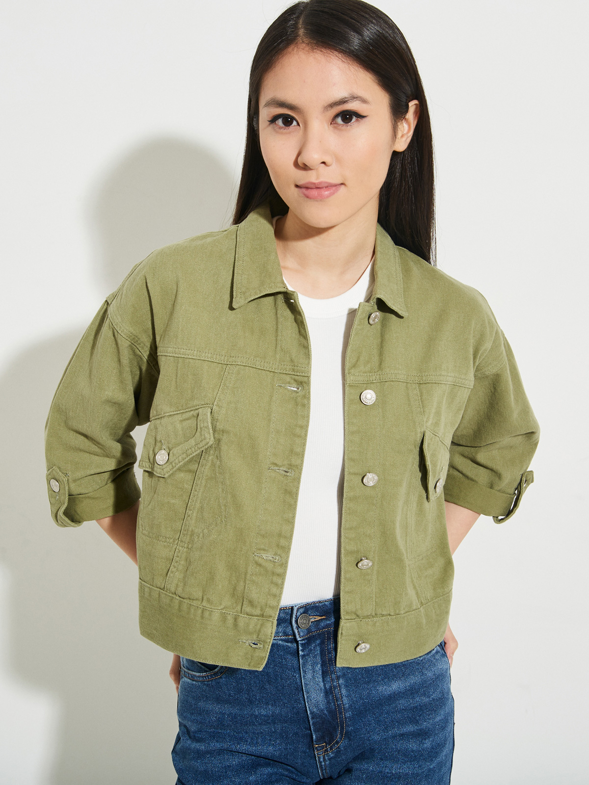 Женская куртка нежного цвета