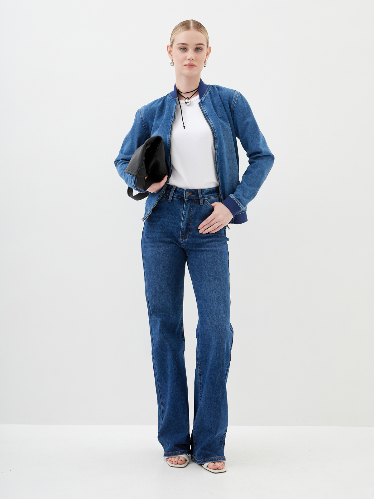 Женский бомбер